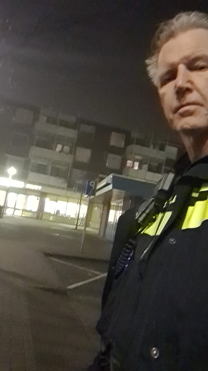 Even een rondje in mijn oude wijk #woudhoek #Schiedam enkele "oude" bekende gesproken."we hadden het gisteren nog over je" en " hoe is het". #leuk #hartverwarmend