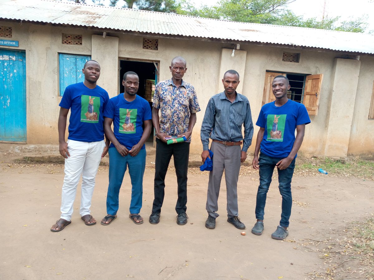 EducGuides's tweet photo. Through the RABBITS FOR EDUCATION project, @EducGuides is empowering households with pupils at Kabuga Primary Sch, Kamwenge district through Rabbit rearing, market linkages to raise school fees and reduce the number of dropouts.

#Back2School https://t.co/X0vQCmhQhE