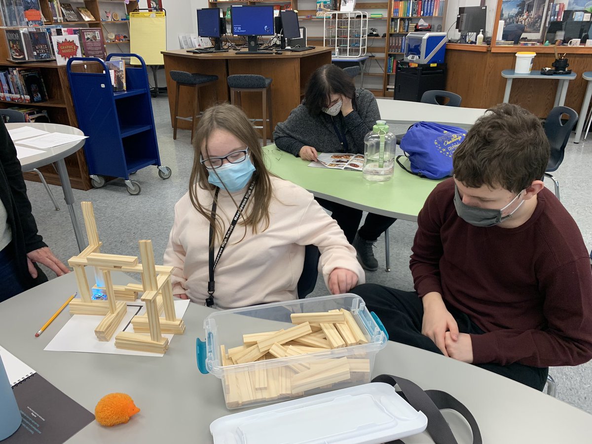 eking8274's tweet photo. Makerspace smash! #cccrocks @AmesChiefs using @Ozobot + Keva to design walls and tunnels for our tracks! (❤️ the collaboration too) https://t.co/D8JaUjIK3s