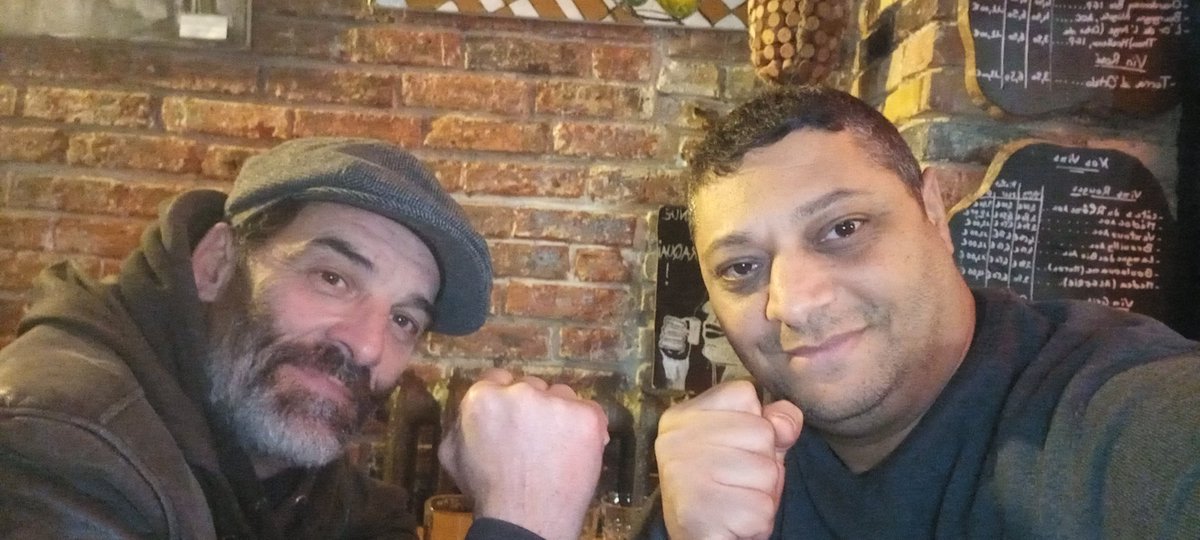 PhilipBouriachi's tweet photo. Rien ne vaut un bon verre avec un ami, un vrai après une bonne manif.
Poke @julienbayou
#BlanquerDemission #Xaviermathieu https://t.co/VELHI1sG0I