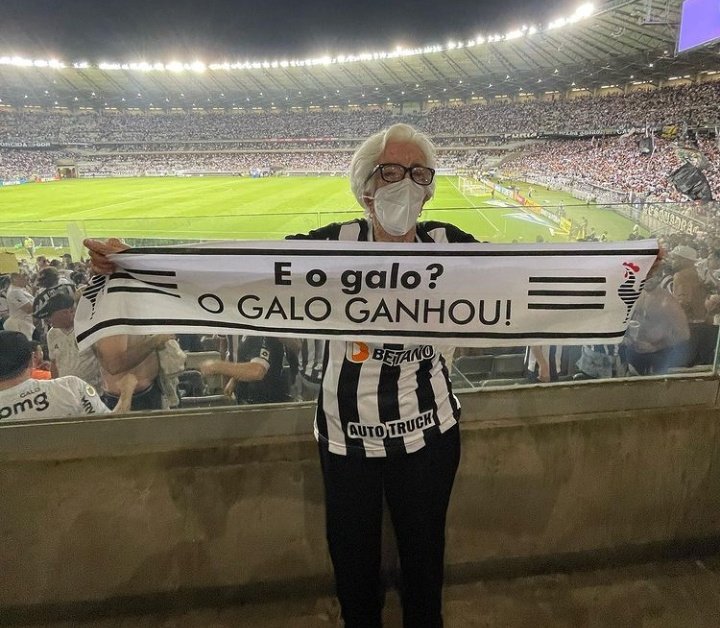 ⭐ 101 anos de sorrisos e amor ao Atlético!

Ana Cândida, nossa eterna "Vovó do Galo", obrigado. Você está para sempre nos corações da massa! Força e resiliência, em especial, aos familiares e amigos. 🖤