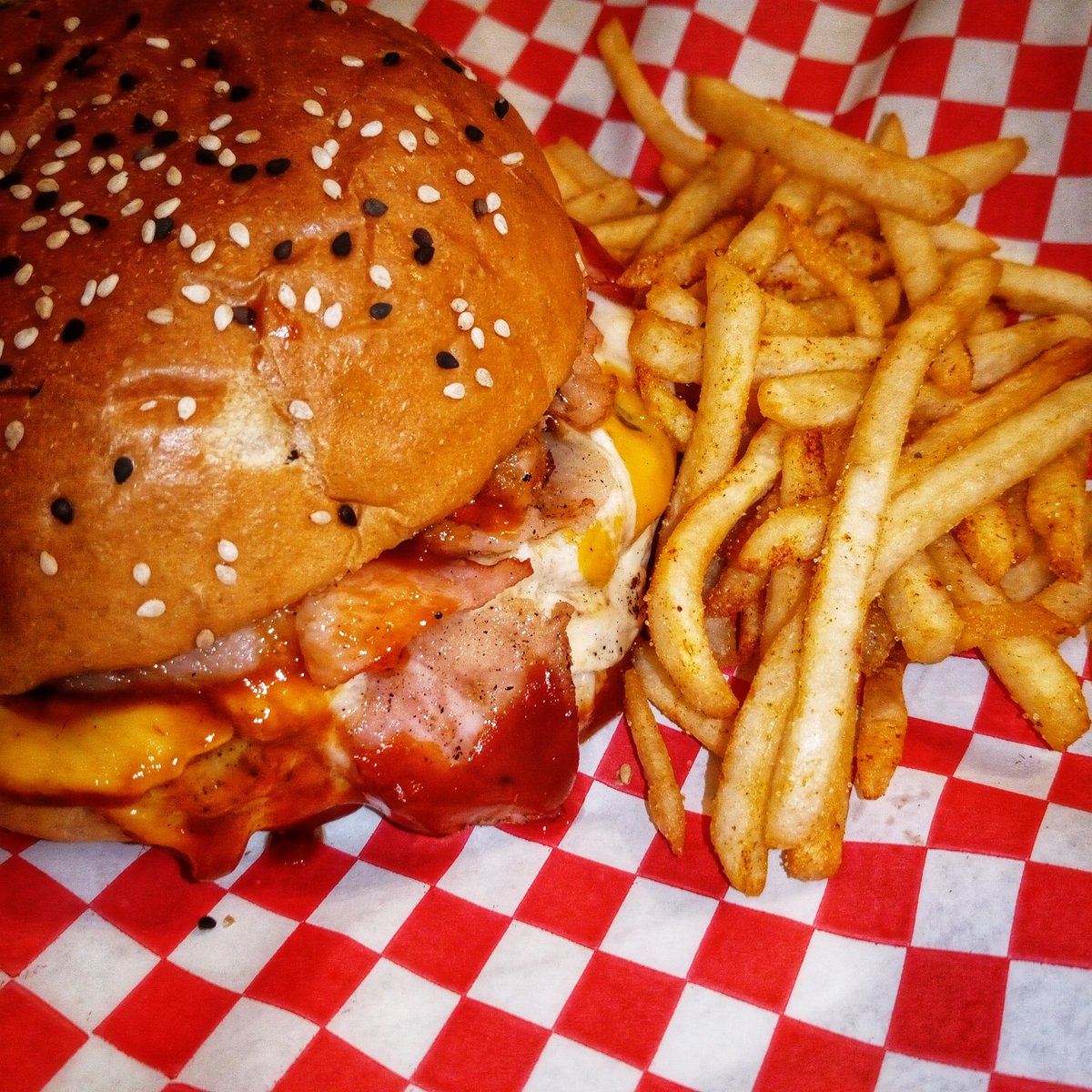 ParrillaDragon's tweet photo. Hamburguesas y Costillas

Ordena por Whatsapp 👇
https://t.co/sQFPUIUmWN

#ParrillaDragon 🐉 🔥 🍟 🍔 🍗
#burger #rib #hamburguesas #costillas #bbq https://t.co/ioD8tbhSZ2