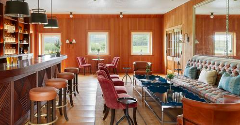 dutchesstourism's tweet photo. Destination distilleries are on the rise, and Tenmile Distillery in Wassaic is gaining a reputation for Scottish-style whisky and grain-to-glass vodka and gin. Sip on spirits while enjoying breathtaking beauty in eastern Dutchess. Read more: https://t.co/NgBg4VXcXq https://t.co/Shy1PfstJp