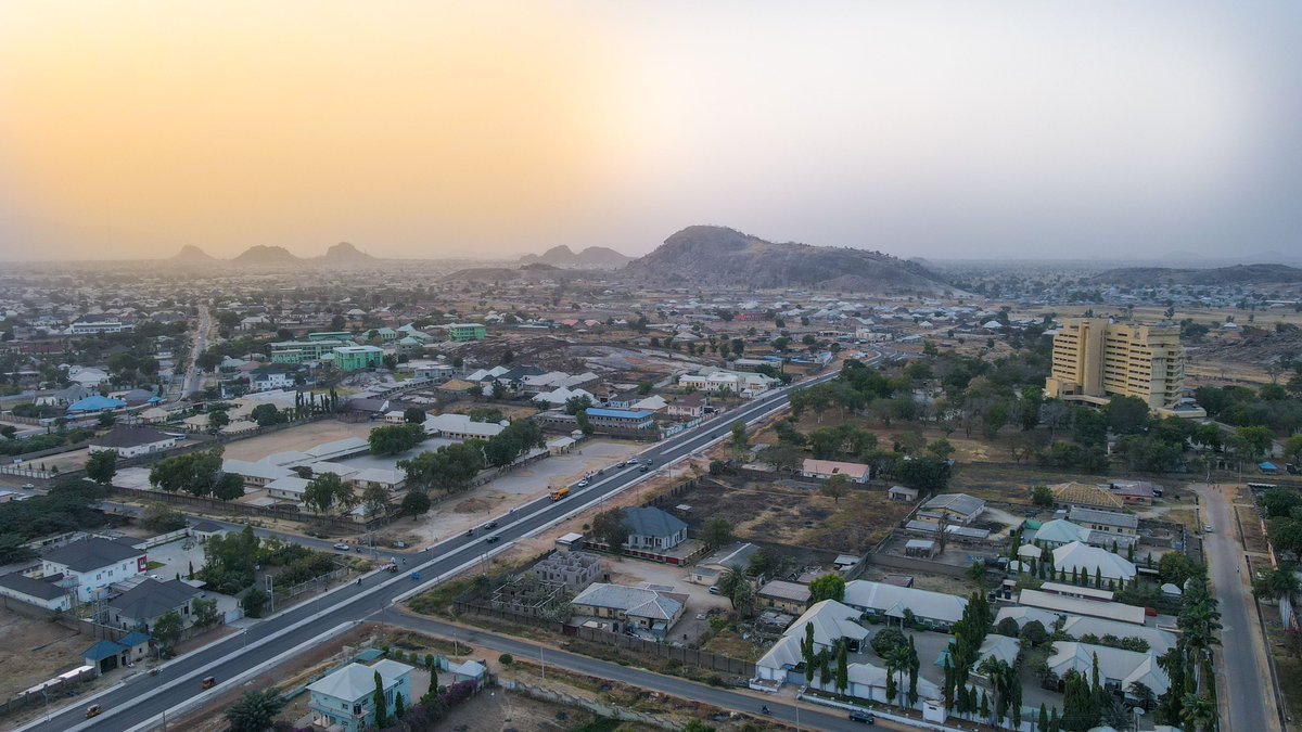 SenBalaMohammed's tweet photo. This is the new Sam Njoma Road in Bauchi State, executed by my administration. As you may know, good roads result in safer mobility, increased lifespan of vehicles, easy movement of goods and services—which create wealth for traders and transporters. https://t.co/Zvtx8nl8G0