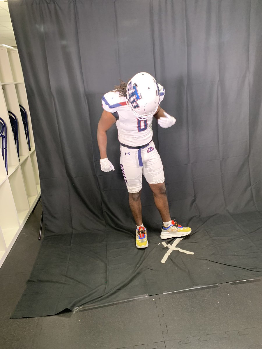 upnext_scant's tweet photo. Had a great visit @STU_Football @TNeymeiyer @CoachVerne @mnwbullsfootba1 💙 https://t.co/E4WpH1bn6h