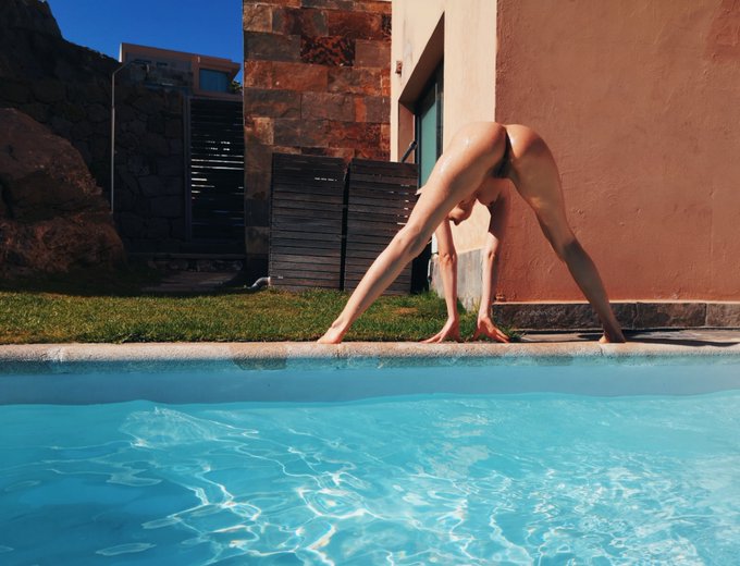 Thank you Universe ☺️ https://t.co/9mUTJwLLMA<a href="/tag/nude"class="tags"><span>#nude</span></a><a href="/tag/publicnudity"class="tags"><span>#publicnudity</span></a><a href="/tag/flashing"class="tags"><span>#flashing</span></a><a href="/tag/exhibitionism"class="tags"><span>#exhibitionism</span></a><a href="/tag/nakedoutdoors"class="tags"><span>#nakedoutdoors</span></a>