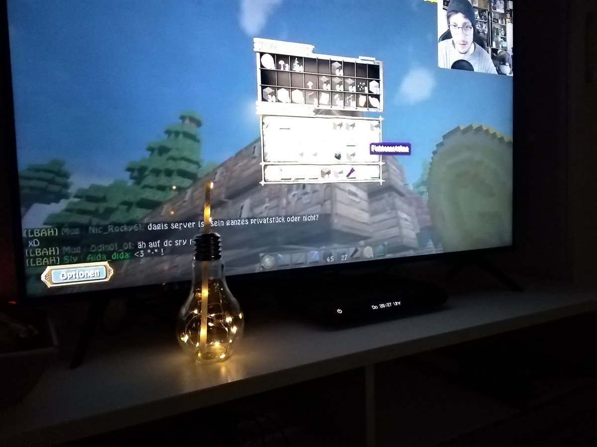SardineKane's tweet photo. Fand den stream heute richtig witzig und mein Glas sieht jetz gut aus, des verschönert sogar die Hackfresse dahinter 😂🤣

Ach ja @dagilp_lbh wie wäre es mit #dagrid? 👀 🤔 https://t.co/mTHLPQCtsY