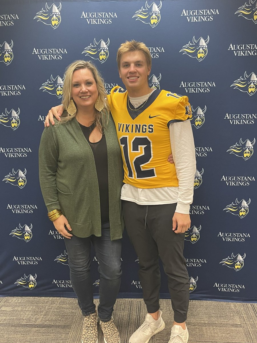 I had a great time visiting Augustana today with my mom! I appreciate the offer!! <a href="/coachscholten/">Kelly Scholten</a> <a href="/CoachOJ_/">Jerry Olszewski</a> #GoVikes