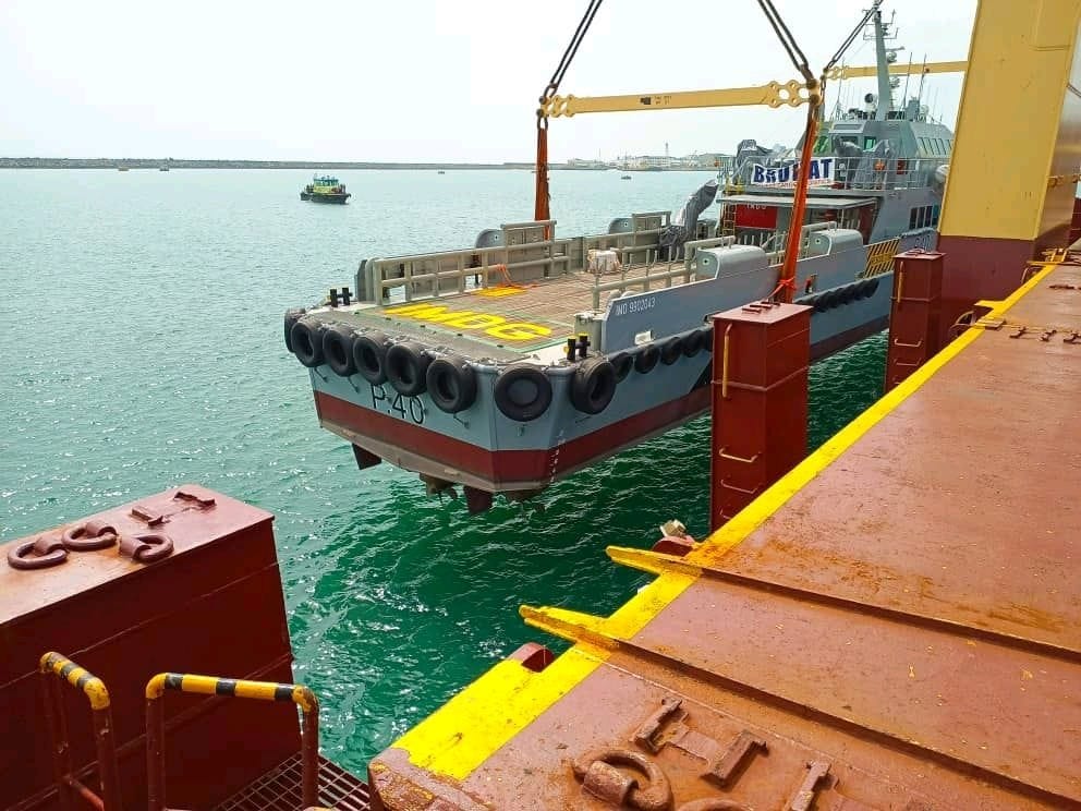 FAnnohDompreh's tweet photo. The Ghana Navy has received 4 new flex fighter vessels to enhance maritime security, protect offshore oil and gas installations and safeguard Ghana's Exclusive Economic Zone. H.E @NAkufoAddo, has consistently invested in improving the defensive capability of our forces. https://t.co/uSROO18ckc