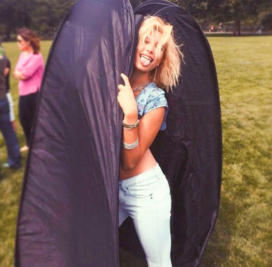 Rares Hailey Baldwin (@rareshaileyb) on Twitter photo 