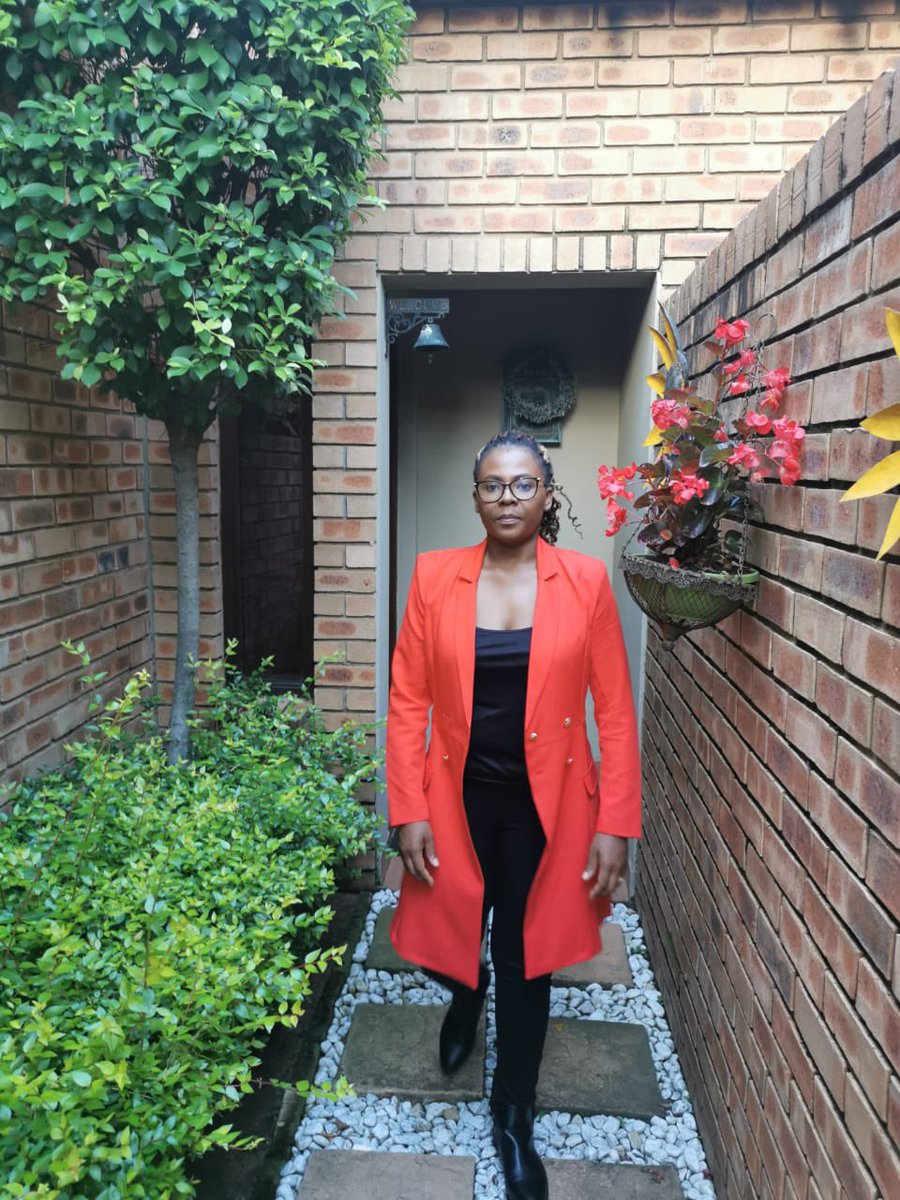 sysonkunda's tweet photo. Get up, show up and Live your Purpose. Today I had the honor of speaking on Purpose - not always glamorous like the color of my jacket but definitely fulfilling. Am grateful 🙏

#purpose #why #howtofindyourwhy #SDG2030 https://t.co/LG6cfXtElR
