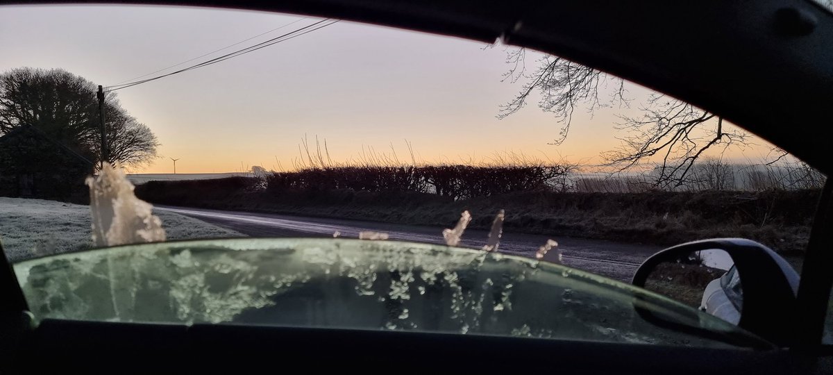 JasonSoul41's tweet photo. Just love cold frosty mornings https://t.co/AFLE5WylEf