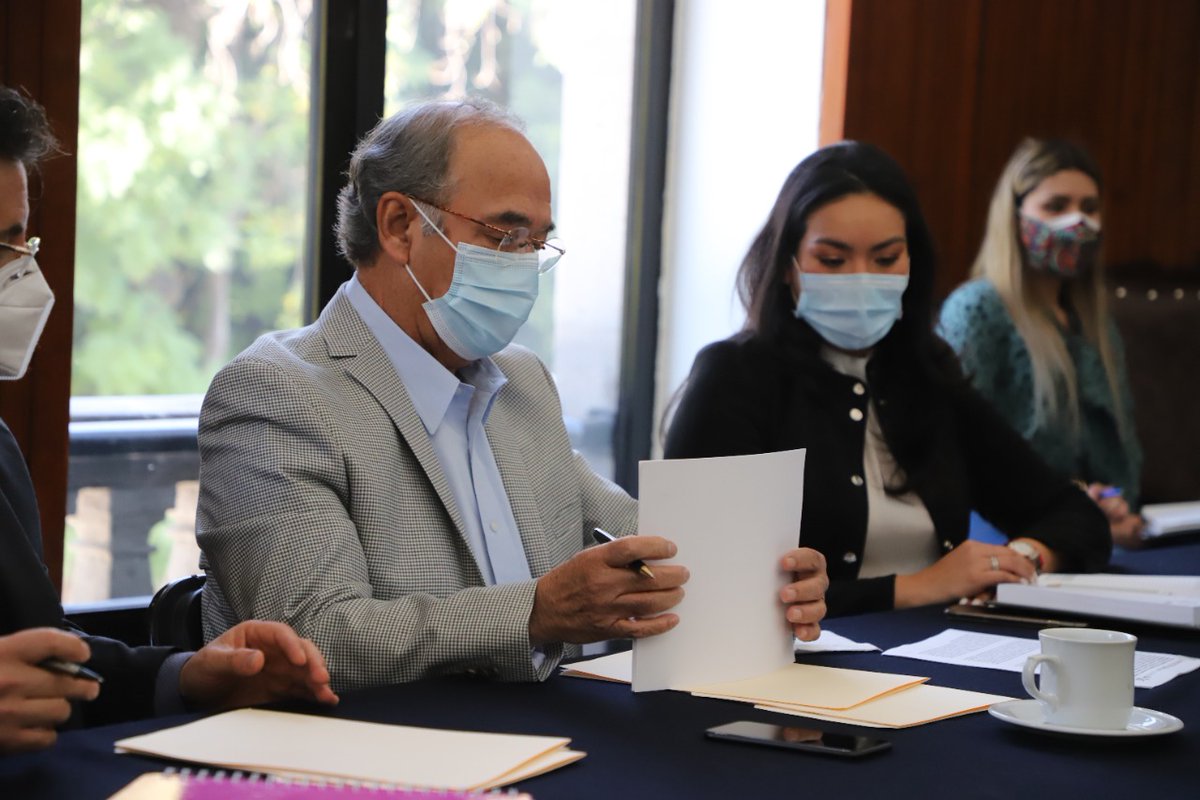 Con el objetivo de seguir abasteciendo a l@s tlalpenses con leche a bajo costo, la alcaldesa <a href="/alfagonzalezm/">Alfa González</a> firmó un convenio con  @SegalmexLiconsa, el cual permitirá seguir apoyando la economía de las familias en #Tlalpan. 🥛

Tlalpan #GrandeComoSuGente