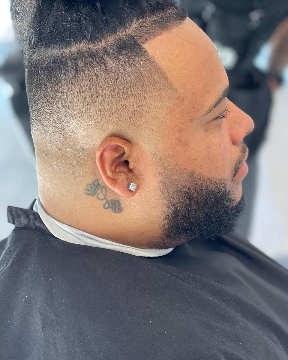 fame_cuts's tweet photo. #freshfade #blurryfade #famecuts #Readingbarber https://t.co/V4gLsyu81L