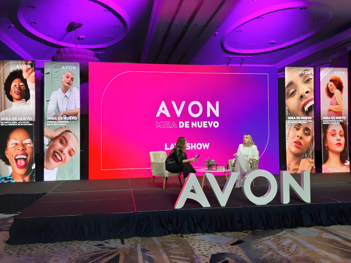 Conoce la última tecnología que ofrecemos para tus reuniones virtuales e híbridos en nuestras salas de eventos.
Contáctanos y descubre nuestras tarifas con un asesor especializado: ventas.peru@marriott.com / 012177000