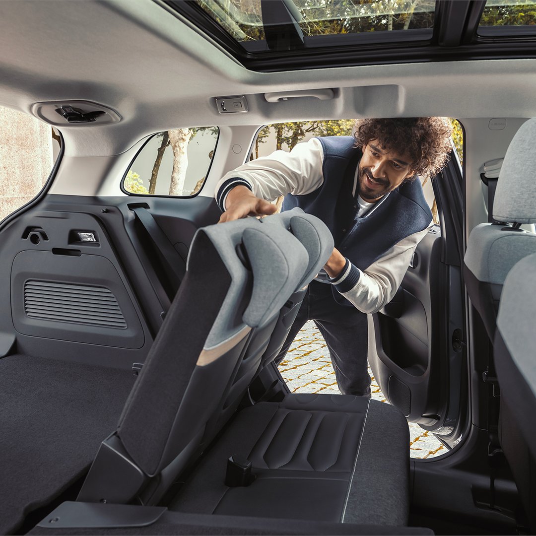 CitroenChile's tweet photo. Esta será tu cara de felicidad al notar los asientos plegables de nuestro New SUV C3 Aircross. 😁
Descúbrelo en: https://t.co/H6FVuhqpAm👆
#CitroenChile #SUV #NewSUVC3Aircross #WelcomeFreedom https://t.co/xzoQgLJLHh