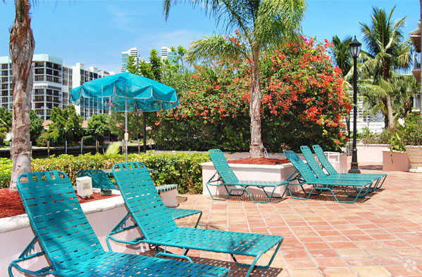 OceanReefatSP's tweet photo. Great location, even better vibes! Schedule a tour of your next home today! https://t.co/wo7bbXuOSC