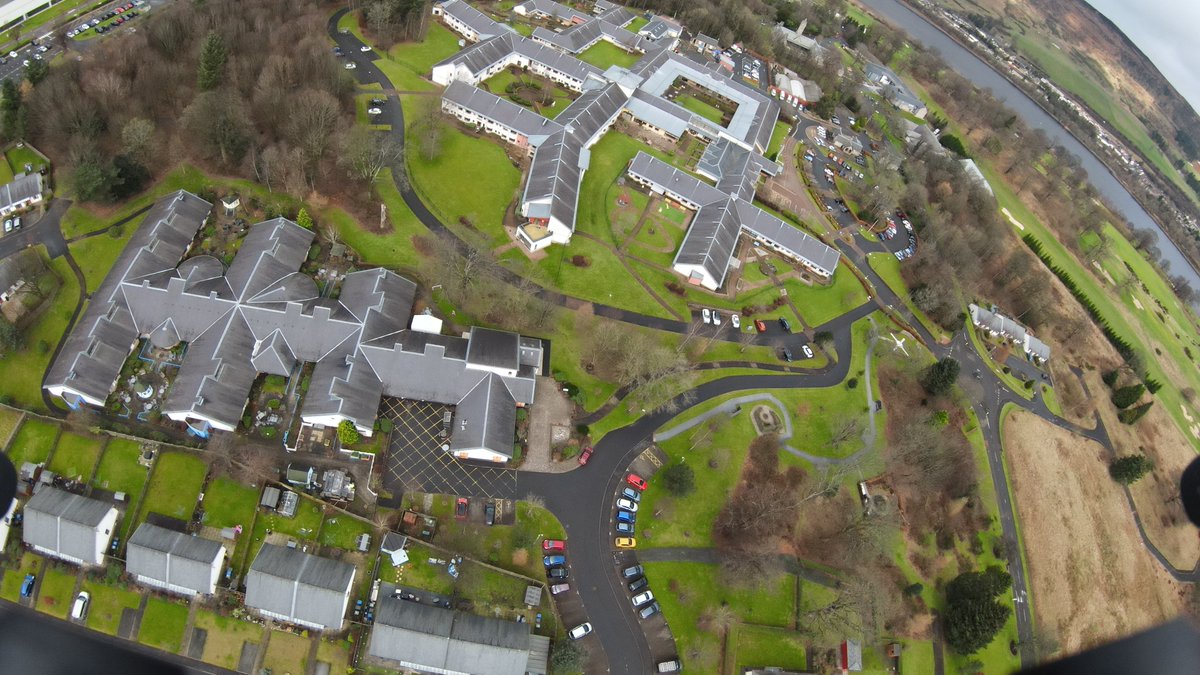 MavorDanny's tweet photo. The DMC drone hitting heights (172m) this afternoon.

I present Erskine hospital &amp; Erskine bridge. https://t.co/HsIU6LbYDh