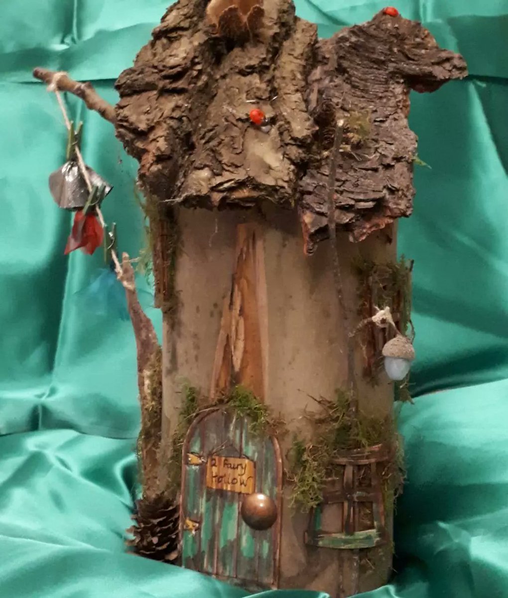 BrumScrapstore's tweet photo. Here's a glimpse of some of the fabulous creations that our volunteers have been working on during Christmas . We can't wait to see them all again soon.

#scrapstorebirmingham #scrapstore #material #recycling #reuse #craft #craftathome #volunteer #birmingham #birminghamUK https://t.co/oLOfImSmQY