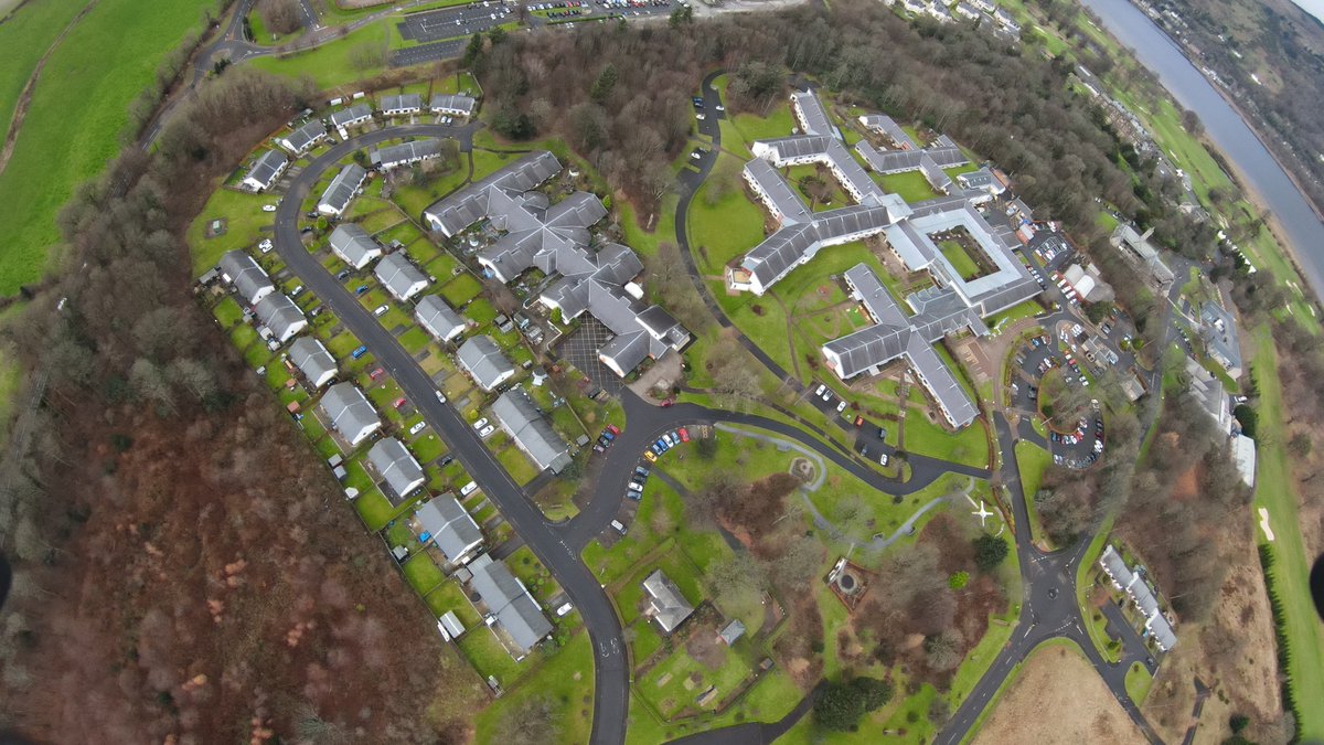 MavorDanny's tweet photo. The DMC drone hitting heights (172m) this afternoon.

I present Erskine hospital &amp; Erskine bridge. https://t.co/HsIU6LbYDh