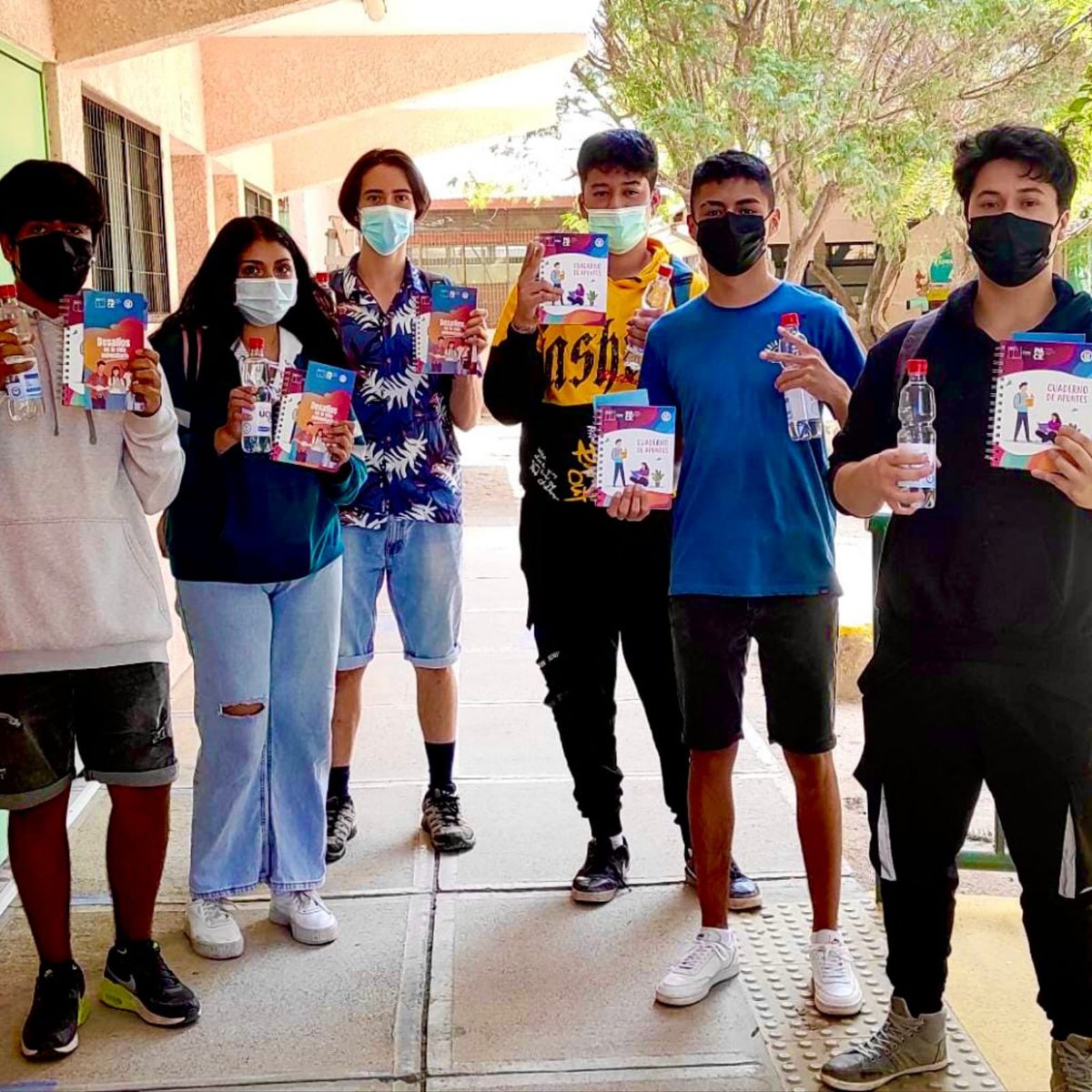 paceucn's tweet image. Esta semana estuvimos recorriendo establecimientos PACE de diversas comunas de la Región de Coquimbo, para acompañar a nuestros y nuestras estudiantes en su transición de la educación media a la educación superior 🥰

Recuerden que ante cualquier duda, estamos para ustedes 🙌🏻&quot;