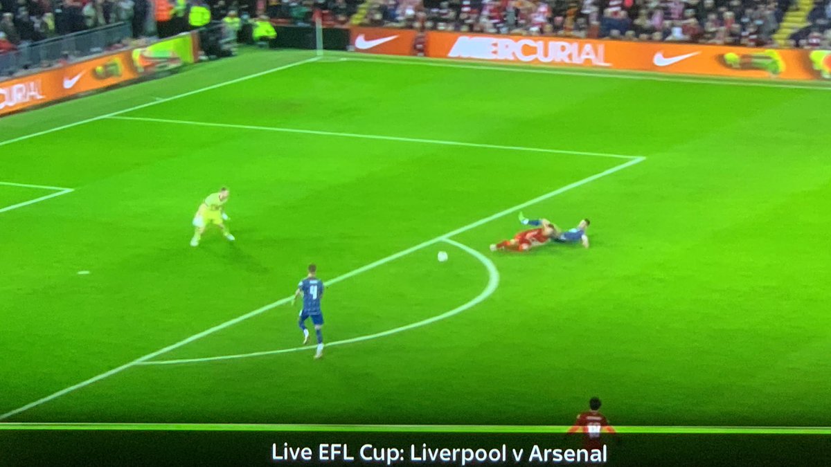 johnpaulcusick's tweet photo. #LIVARS this tackle in almost exactly the same place #TotChe As Rudiger last night. Both reviewed one is a denying a goal scoring opportunity one isn’t. Hojberg had better chance as keeper further away. #var #inconsitent https://t.co/RFVTN1XI8X