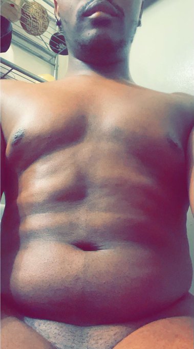 &ldquo;Come Sit With Me. You&rsquo;re Alone &amp; I Feel Lonely&rdquo; 😔🧘🏾&zwj;♂️🤗 https://t.co/RbMDr1DVWv<a href="/tag/bodypositivity"class="tags"><span>#bodypositivity</span></a>