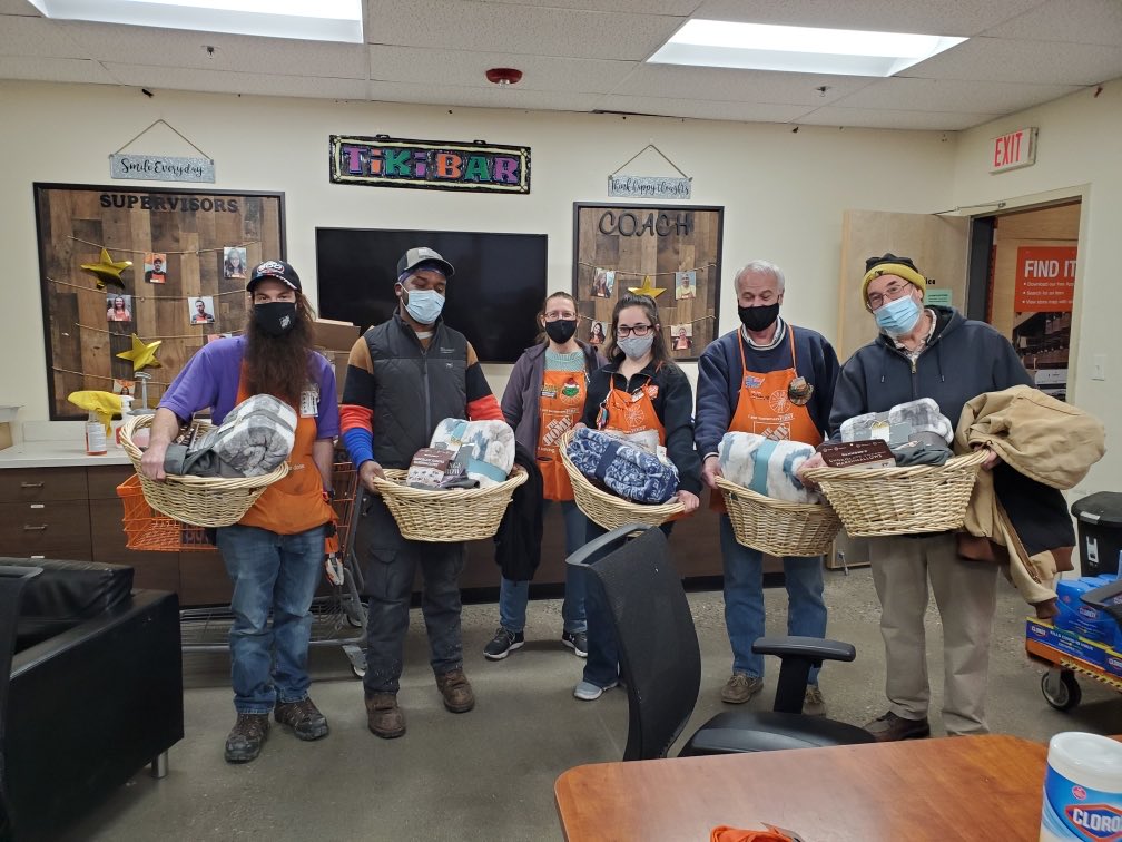 Celebrated our 4125 InFocus Team with some awesome gift baskets. We appreciate all of their hard work to keep us all safe.  Nice job Team!!!
#SAFETYTAKESEVERYONE