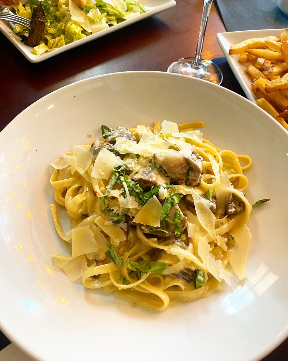 EngineCo28's tweet image. It’s a pasta kinda day over here at Engine Co. 🍝 short rib fettuccini pasta #dtla #engineco