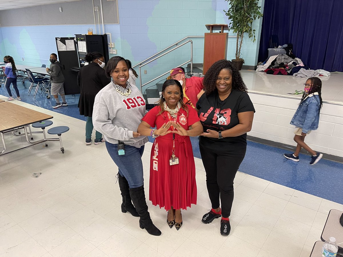 It’s always a great idea to have a DELTA on your team 😉.  <a href="/evrnsrch64/">June Hunt</a> #J13 

#DSTeducators #Leadershipteam #LiteracyCoach #AP #ILTspecialist #PandaPride #Poinciana