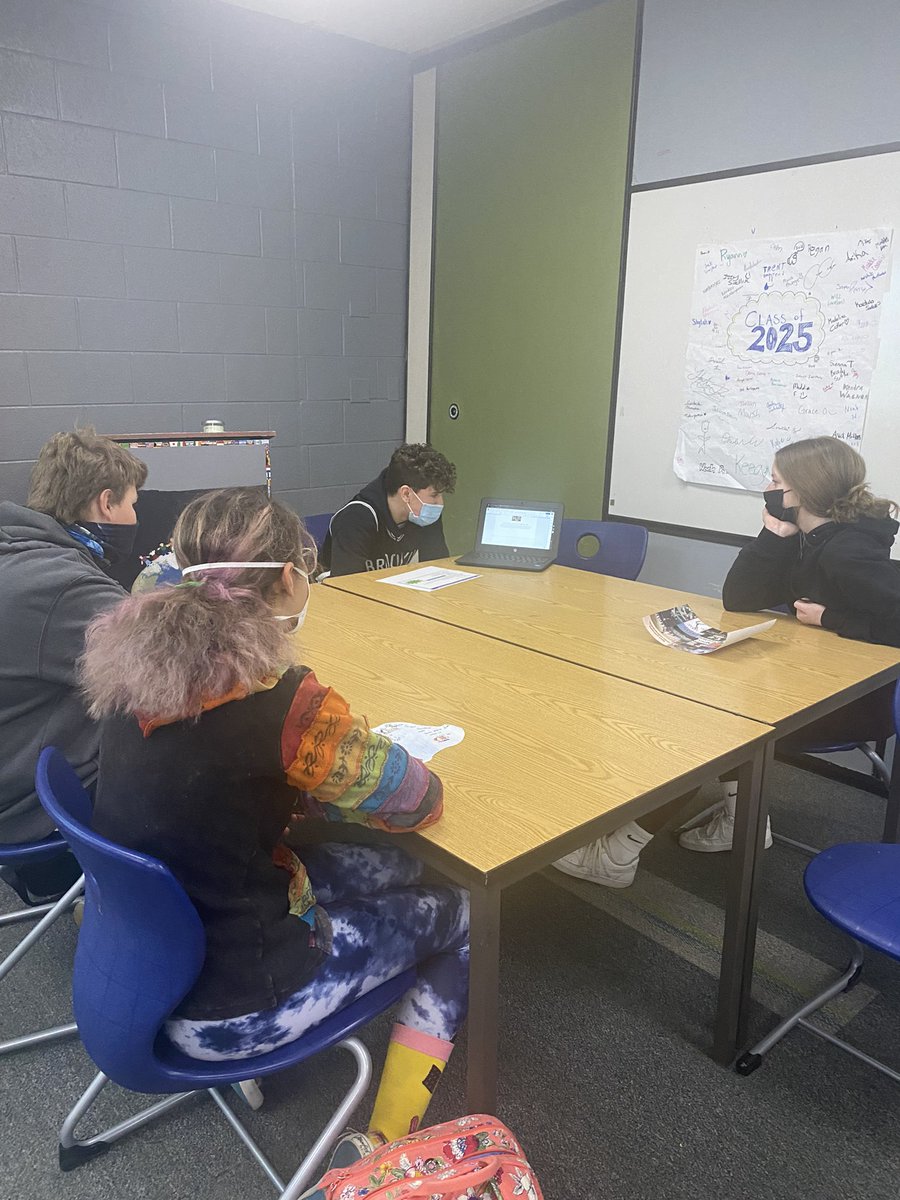 mrsgatesSMS's tweet photo. Fun to see the creativity, thoughtfulness, symbolism, and ingenuity during our “Info Twist” product sharing #smscompass #sascompass https://t.co/NkhX61Lcxi