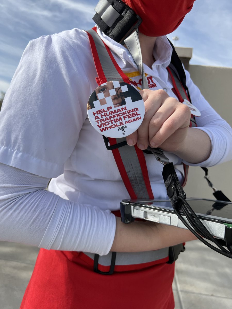 lynns_warriors's tweet photo. Thank you Warrior Jami💙for sending this picture from @inandoutburger #Slave2Nothing Fighting human trafficking and substance abuse in local communities. Support 1.15.22 Cruisin’ 2 Freedom. Donations matched 3 to 1. Learn more. https://t.co/mL4I3oIZtz 💙 https://t.co/yPadJ6xJWg