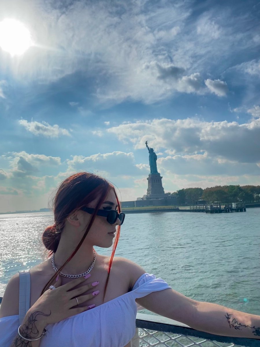 𝑽𝒂𝒍🐰 tweet media