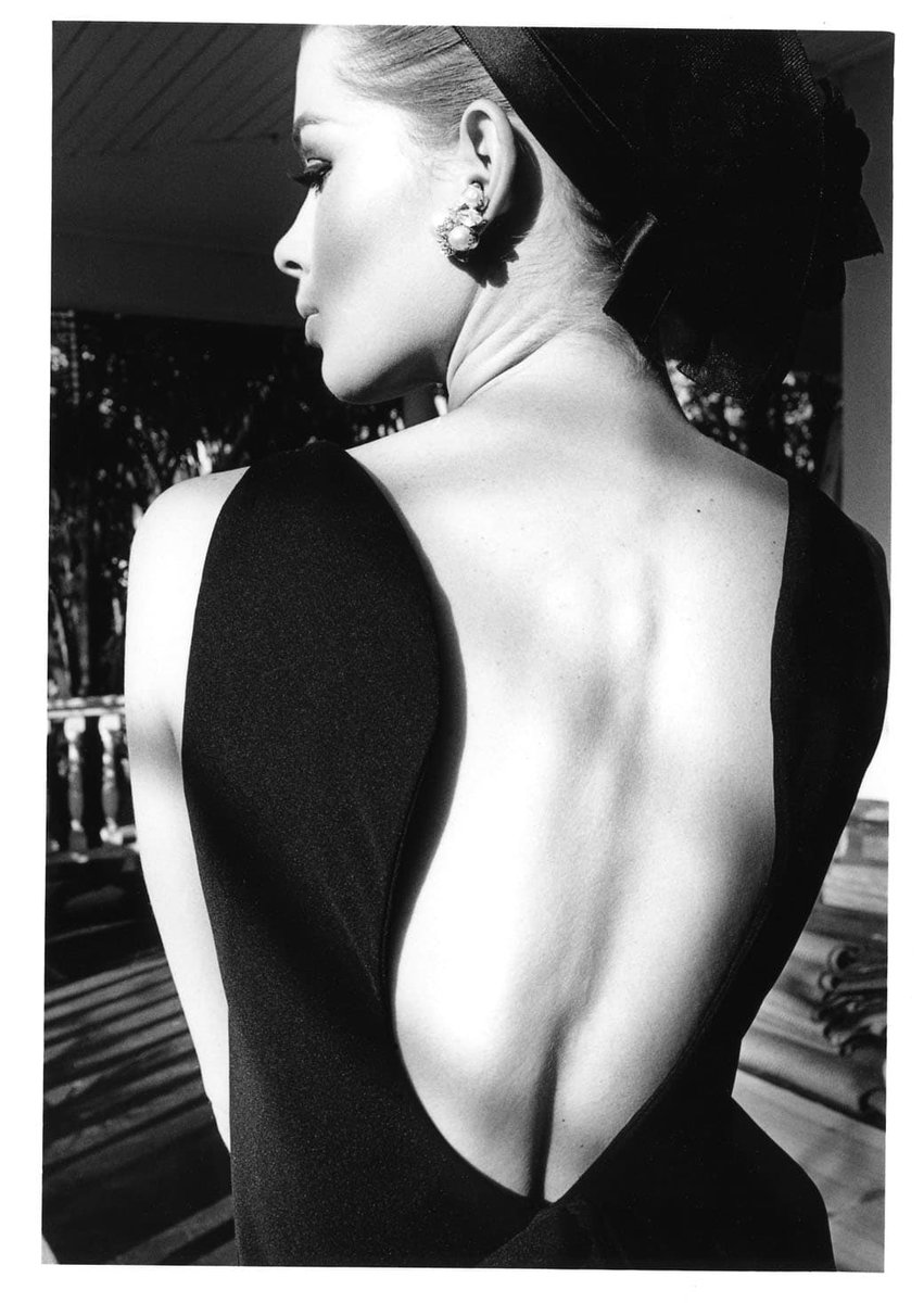 Mary_mbarza's tweet photo. Ph. #JeanLoupSieff https://t.co/xhm6TTNfT4
