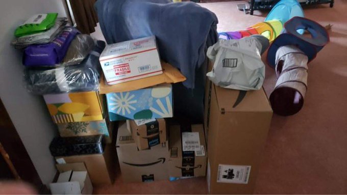 Headed home to tackle THIS and see everyone. Who&rsquo;s in town that wants to chill and share a spiff? 💚😶&zwj;🌫️🥰
