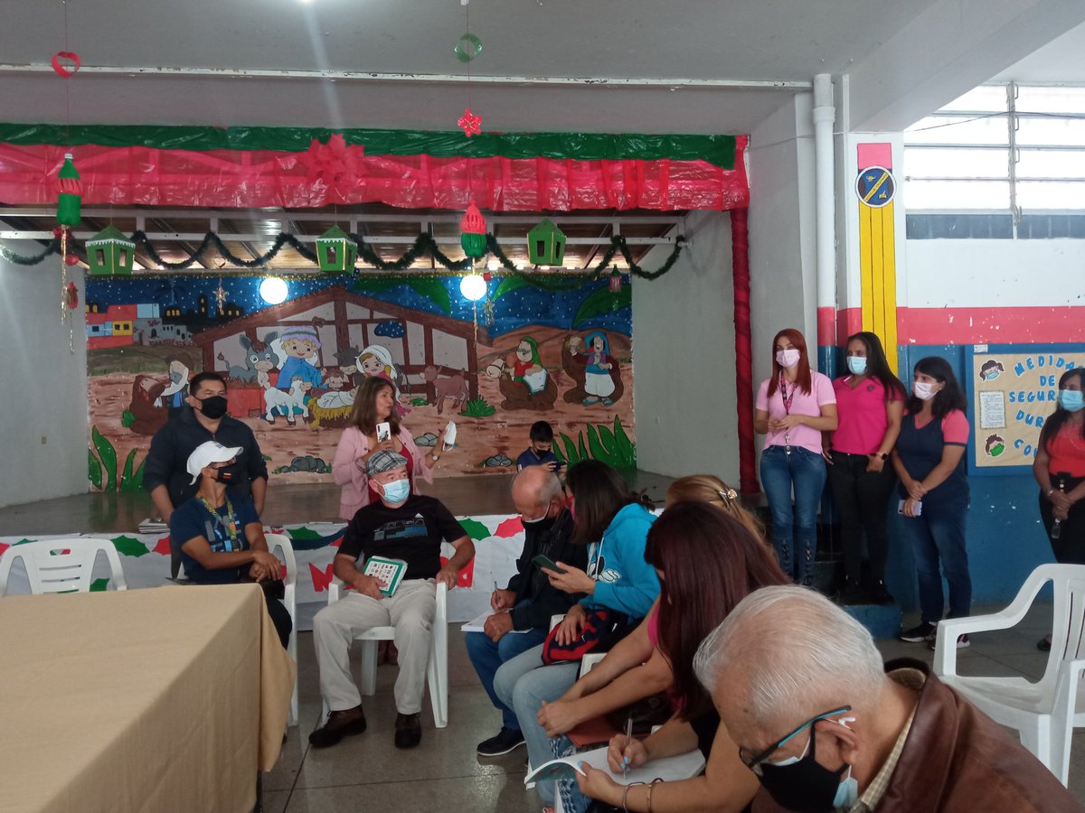 DirEduTachira's tweet photo. Visita Institucional en la U.E.E "Ramón Vivas Gomez" 
Comunalización de la educación, estamos en camino!!! https://t.co/3A6h8z4bb3