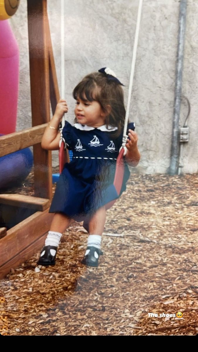 We all have had that kind of shoes. Anyone who doesn't admit it is lying. 😏😏 <a href="/LaurenJauregui/">Lauren Jauregui</a>