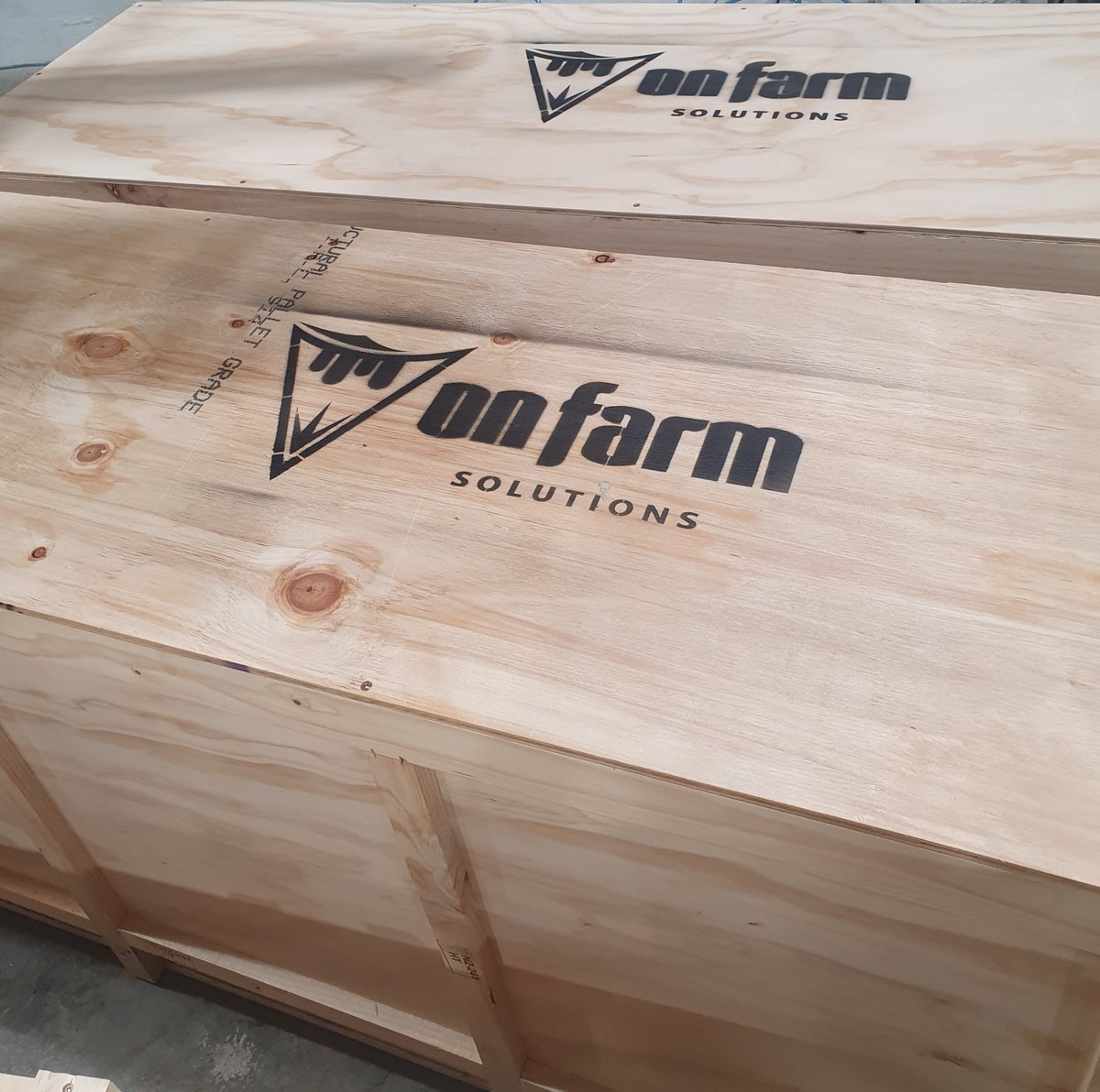 Here are our displays winging their way to the World Ag Expo 2022 in California.

We can't wait to show off our award-winning Teatwand Parallel.

Come and meet the team at the Farm Credit Dairy Center. 
Exhibit Spaces 6220, 6221, 6222.

#onfarmsolutions #WorldAgExpo #teatwand
