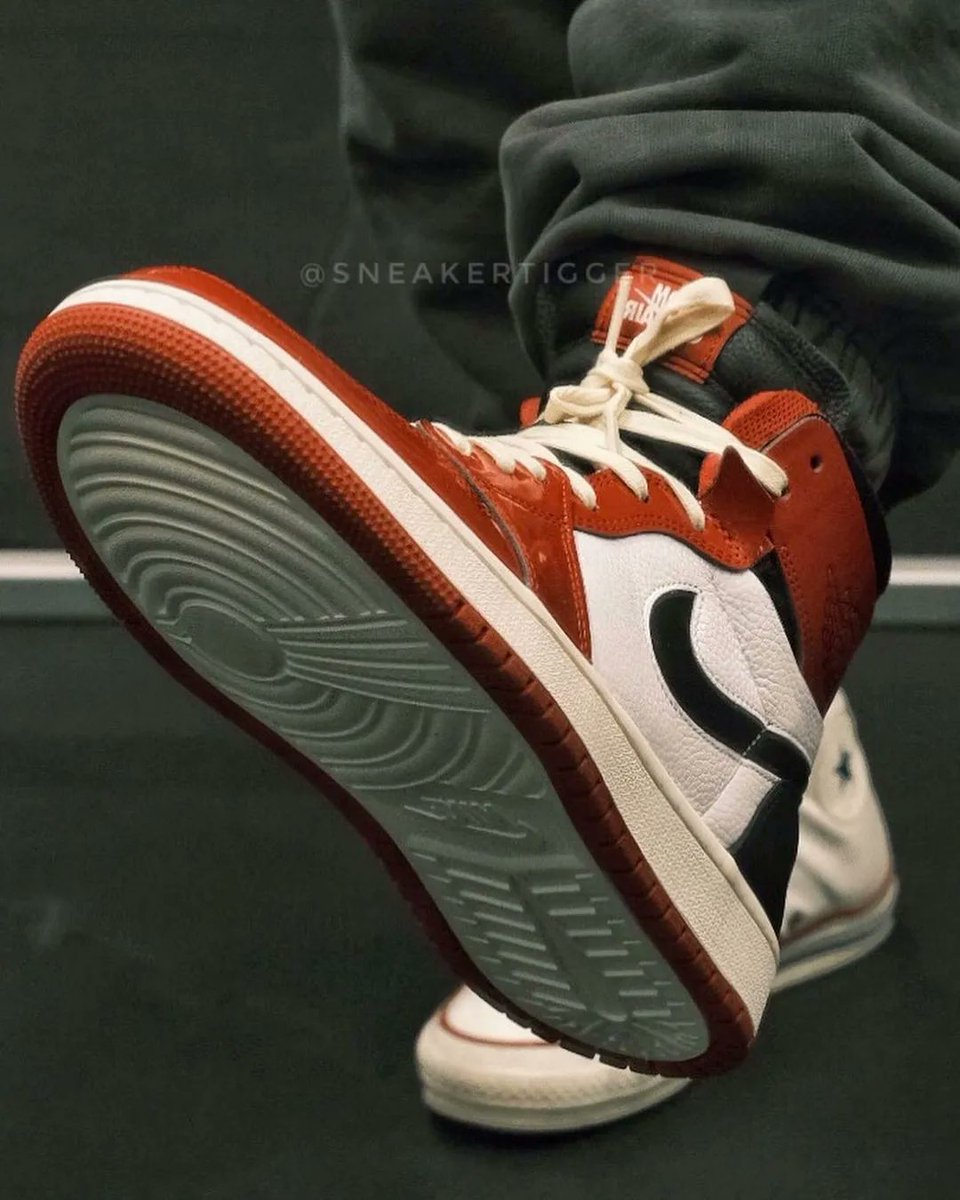 JustFreshKicks tweet picture