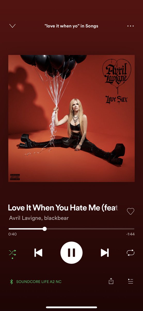 myflawlessavril's tweet photo. I IGNORE ALL THE WARNING SIGNS FALL FOR YOU EVERYTIME #loveitwhenyouhateme https://t.co/RUxU00J4Ba