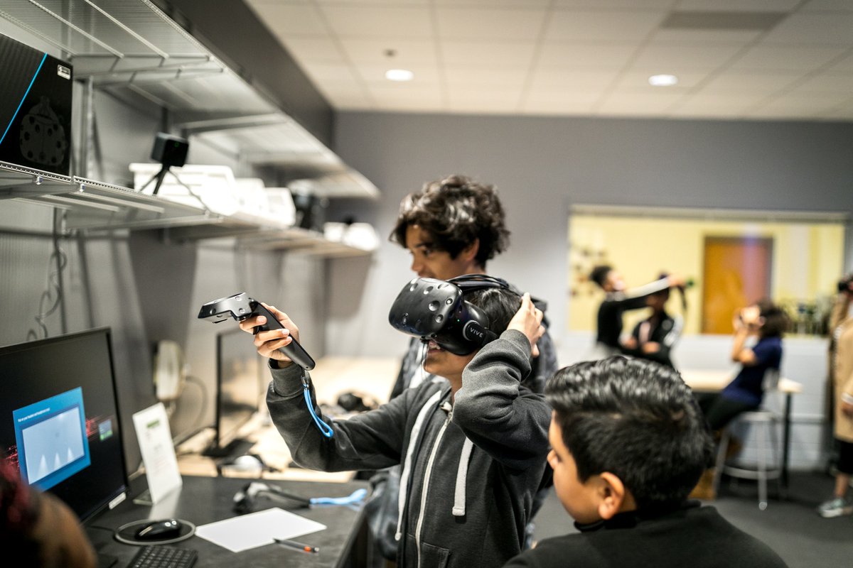 TechGurlAZ's tweet photo. Woo hoo! The @EntrepreneurASU Youth Entrepreneurship team is hiring! Read more about it here: https://t.co/VfgUXqX5Q3 #hiring #Entrepreneurship #education #bethechange #EmergingTech #AR #VR #AI https://t.co/VIadqBeGE9
