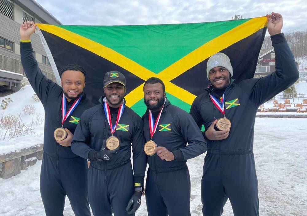 jamaicansdotcom's tweet photo. Jamaican Bobsled Team Wins North American Cup Medal https://t.co/L1jQFsDxwg https://t.co/IoUVvVkltO