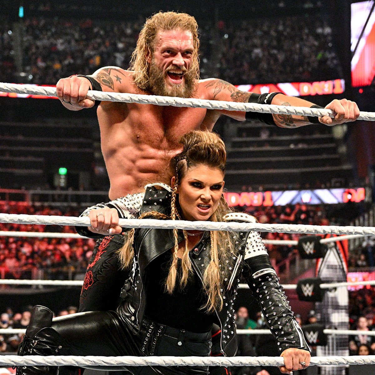dawsongesch's tweet photo. @WSBFun Edge and Beth Phoenix https://t.co/eZPUVT9WB5