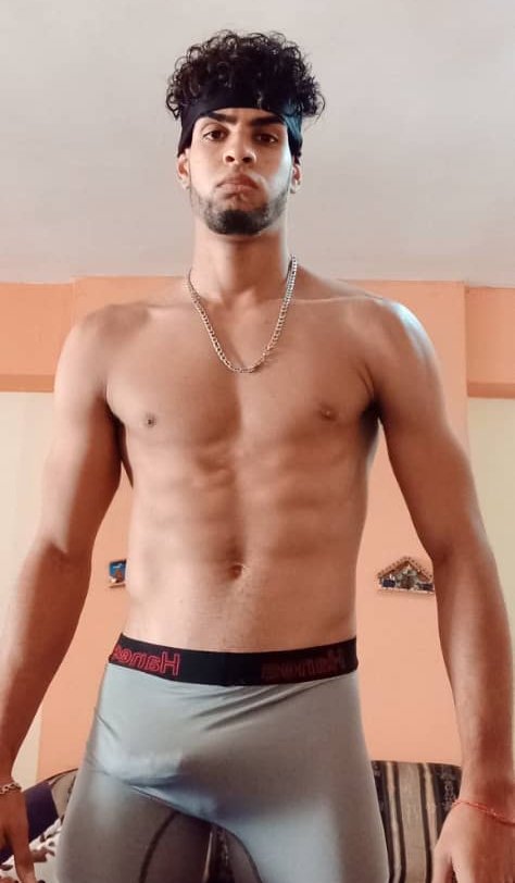 menshot28's tweet photo. Te gusta el chocolate?

Sigue al pana @Tumorenito_Hot 

Dale Like y RT para más contenido 🔥 https://t.co/qjo3UBRP9P