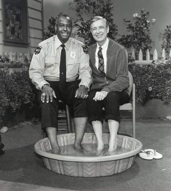 In 1969, when #black #Americans were still prevented from swimming alongside #whites, Mr. Rogers decided to invite Officer Clemmons to join him and cool his feet in a pool, using his positive influence to help break a well-known #color barrier.
#RareAfrica