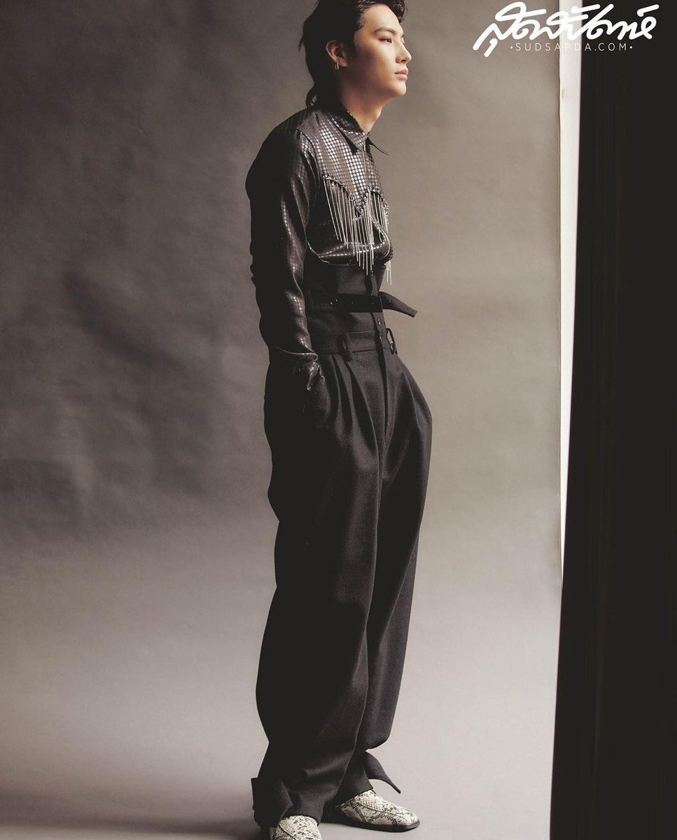 —Vía IG—

07/01/22 Baile de Invierno con <a href="/ChoiYunye_B/">Youngjae🎗️</a> ❄️