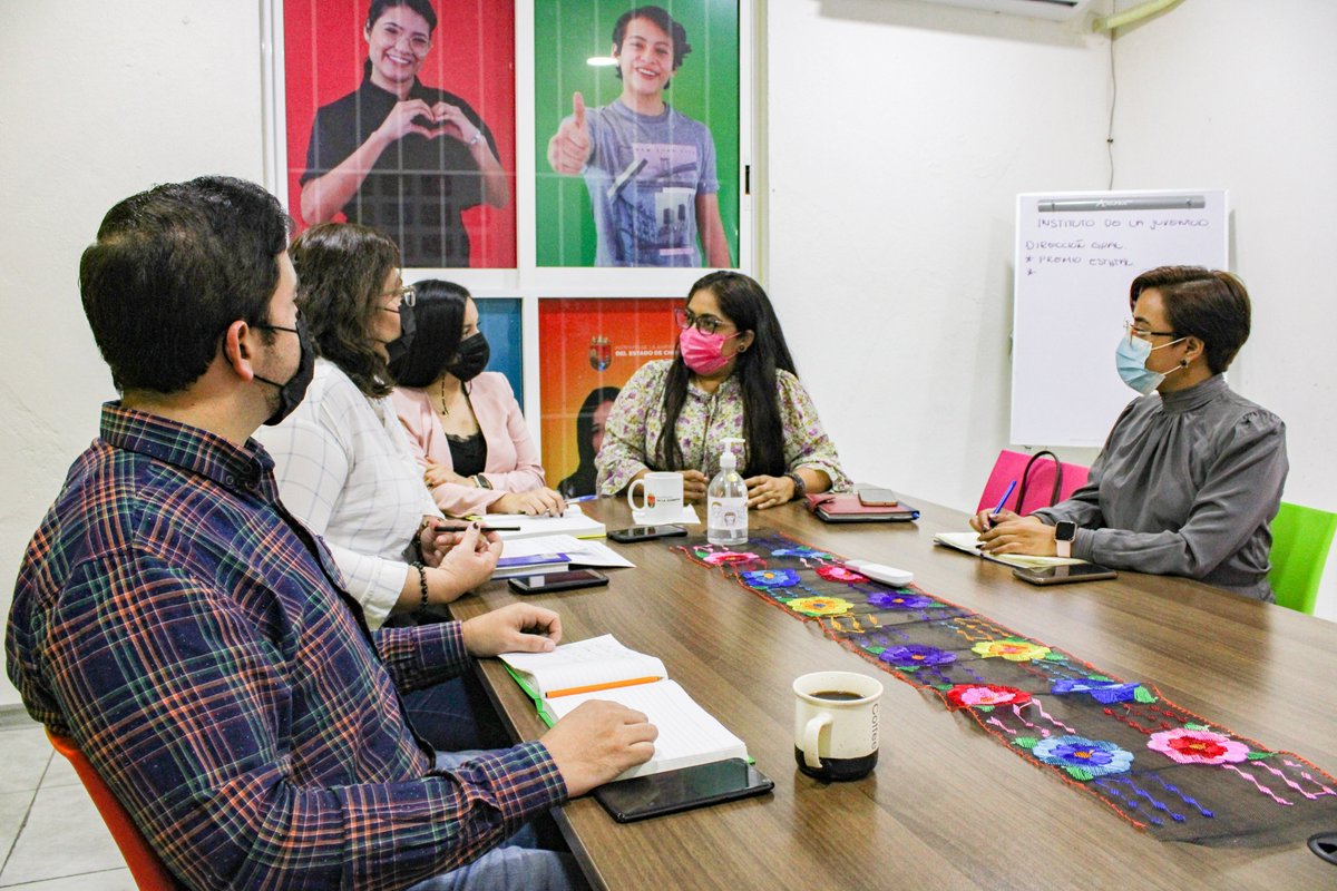 IJECH_Chiapas's tweet photo. 🔈El #IJECH a través de la dirección de Orientación e Inclusión, sostuvo una reunión de trabajo con la Delegada Regional de Gobierno de San Fernando.
En esta plática se trataron temas referentes al cuidado integral de la salud adolescente y joven.
#JuventudesDeCorazón https://t.co/3KuUfT5Xx7