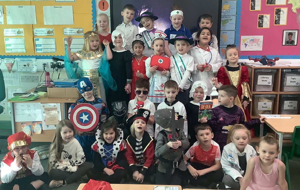 Lakeside_school's tweet photo. 2HC WOW Day. We were dressed up as famous people, made a kite fly using a magnet and made dinosaur skeletons. #wowday #historyfocus https://t.co/wuduR0gtSY