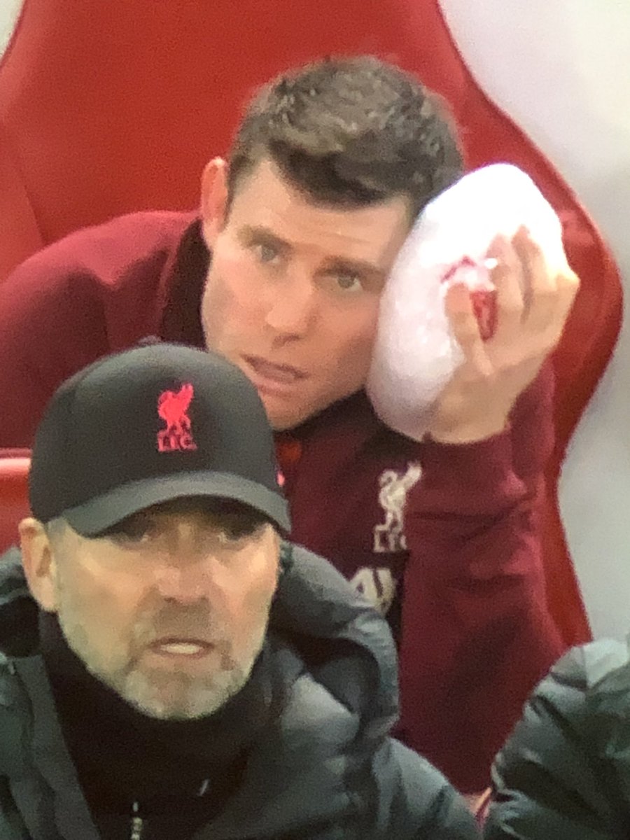 GaffaUtd's tweet photo. @JamesMilner you really need to upgrade that phone 😜#lfc @liverpoolvarsenal @LFC https://t.co/xuFYgnQTi6