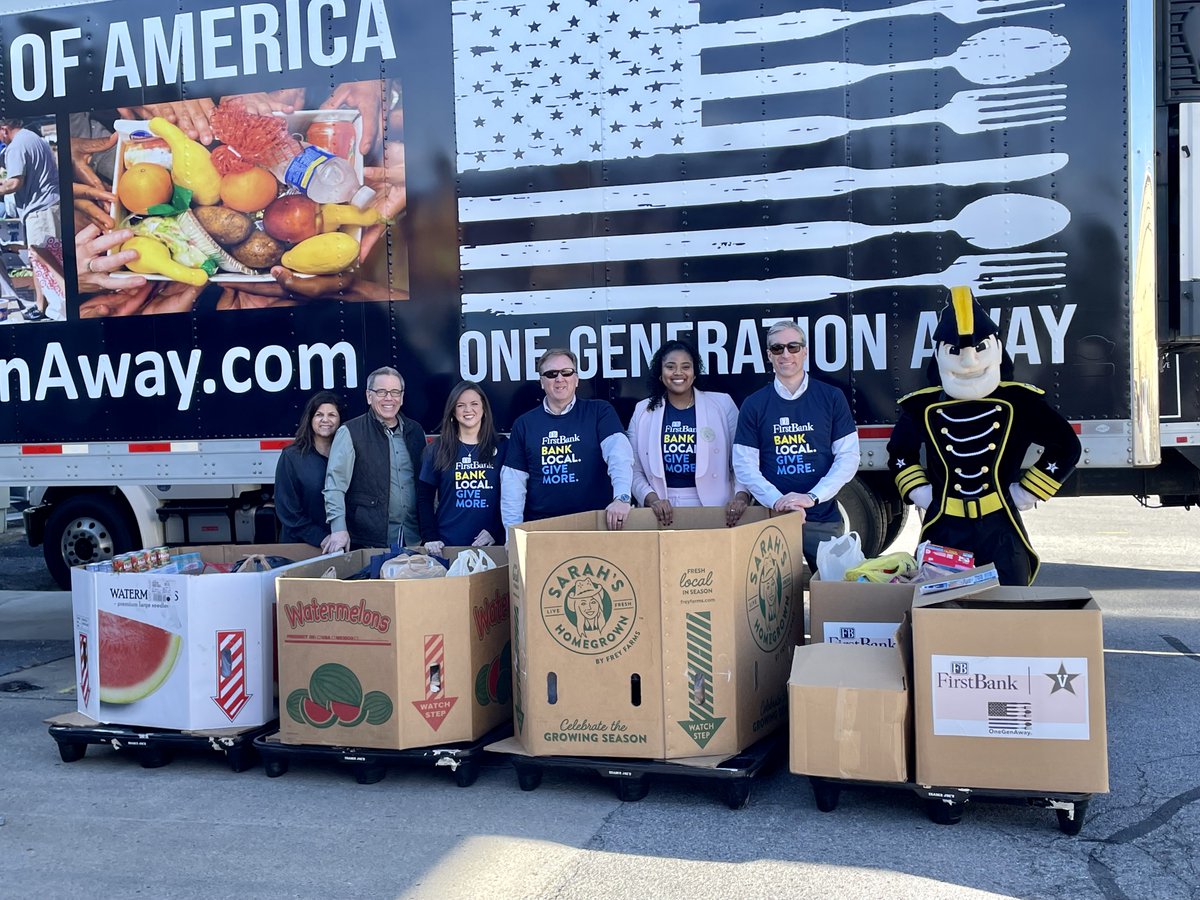 vucommodores's tweet photo. In collaboration with @FBFinancialCorp and @OneGenAway, we were able to donate 1,076 meals to local Nashville families.

#AnchorDown | #GiveMore https://t.co/1etIY7dTbu